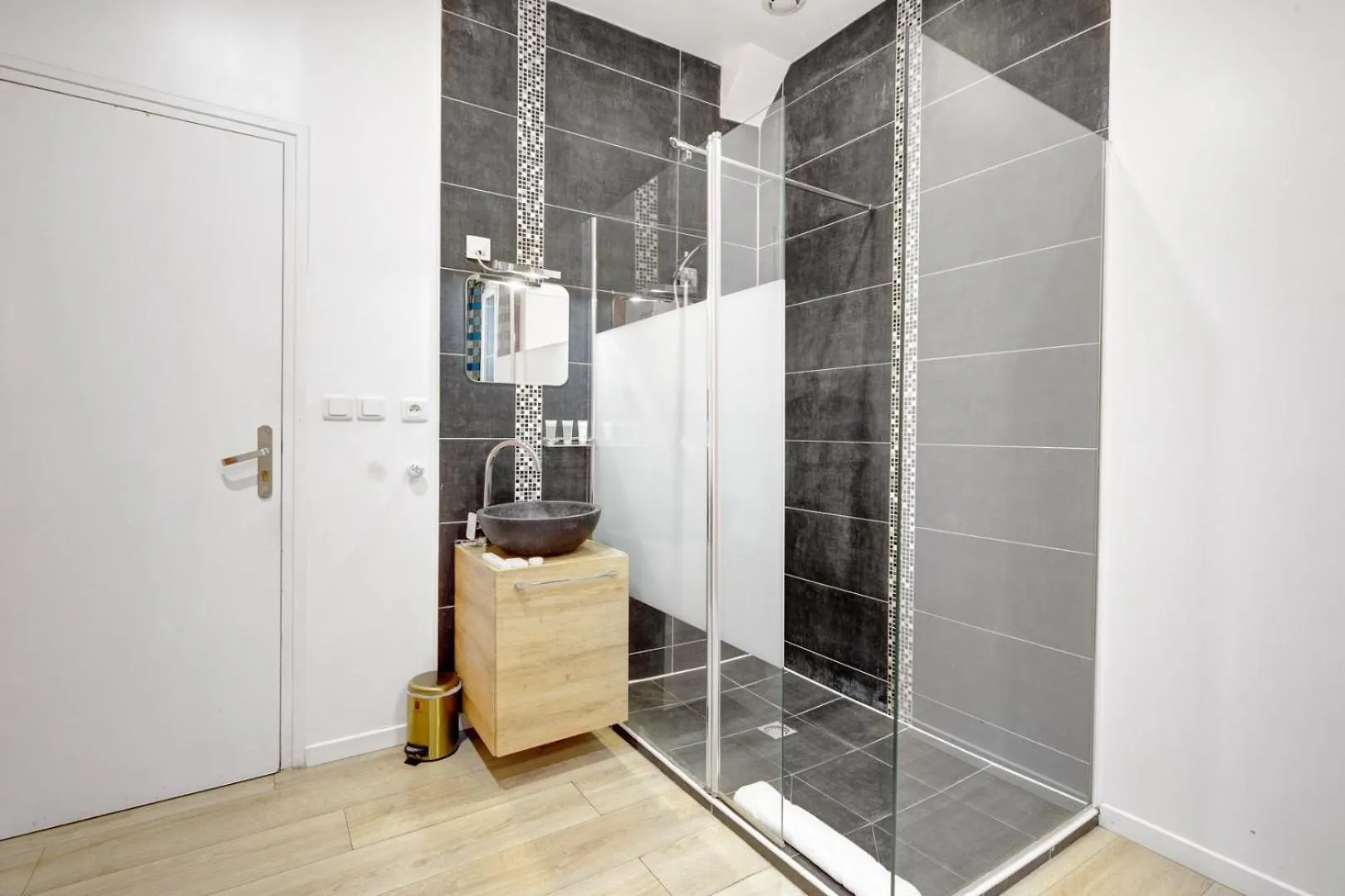 Bluestay 149 - Spacieux Appartement Paris Centre